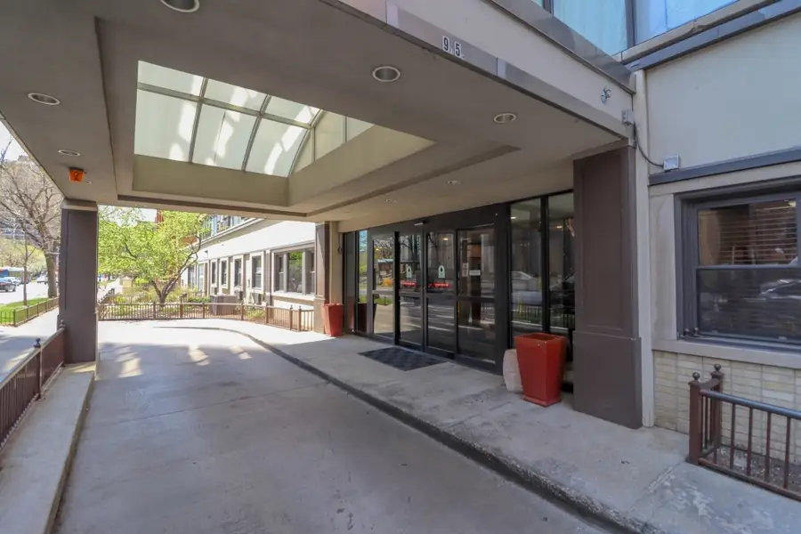 6030 N Sheridan Road #2011, Chicago, IL 60660 - #3