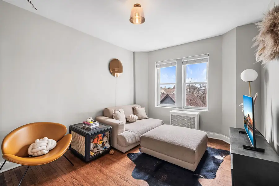 2837 N Sawyer Avenue #3R, Chicago, IL 60618 - #3