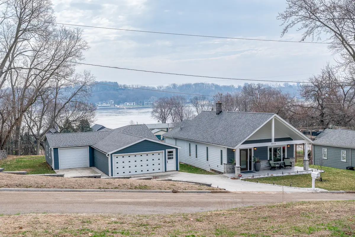 3215 Garfield Street, Clinton, IA 52732 - #1