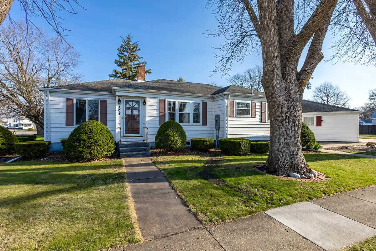 101 E D Street, Alpha, IL 61413 - #1