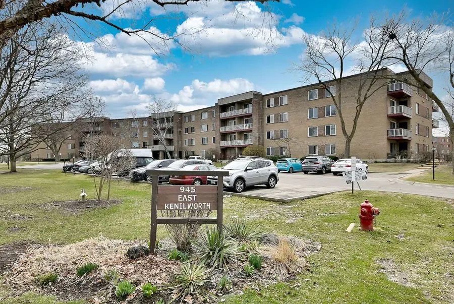 945 E Kenilworth Avenue #312, Palatine, IL 60074 - #2