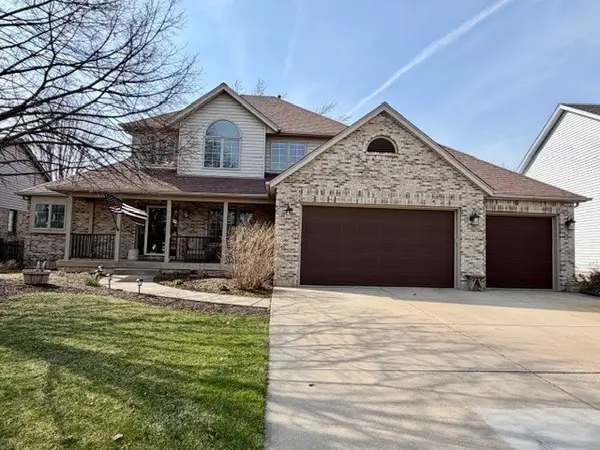 1325 Foxpointe Drive, Sycamore, IL 60178