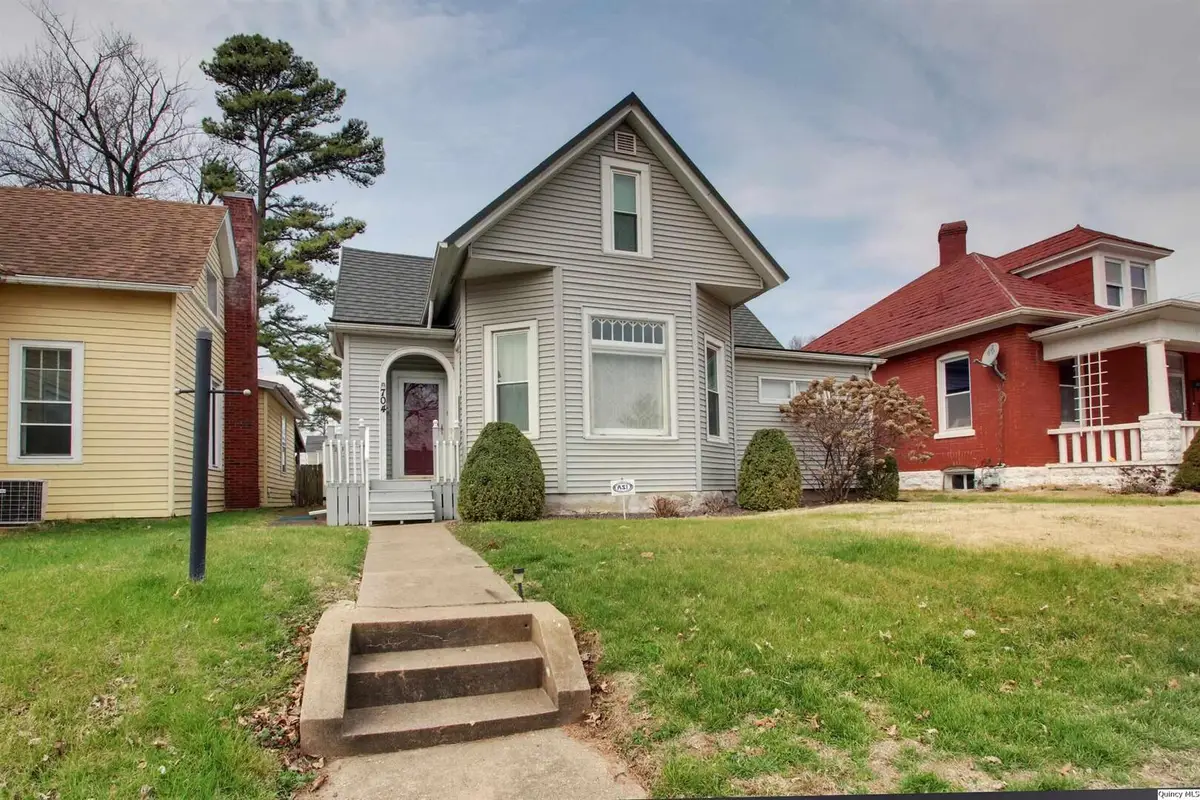 704 S 16th Street, Quincy, IL 62301 - #1