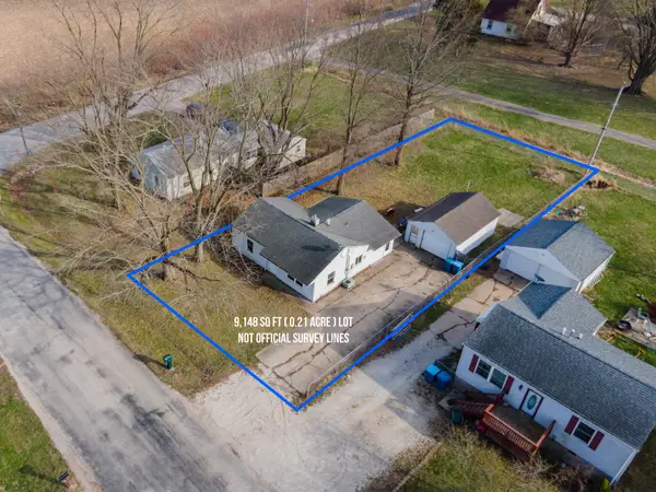 17122 10th Avenue N, East Moline, IL 61244