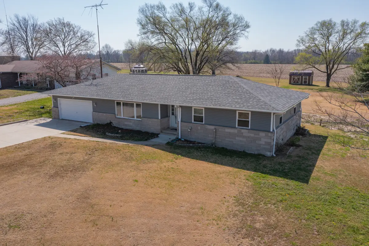 130 Greenview Road, Centralia, IL 62801 - #1