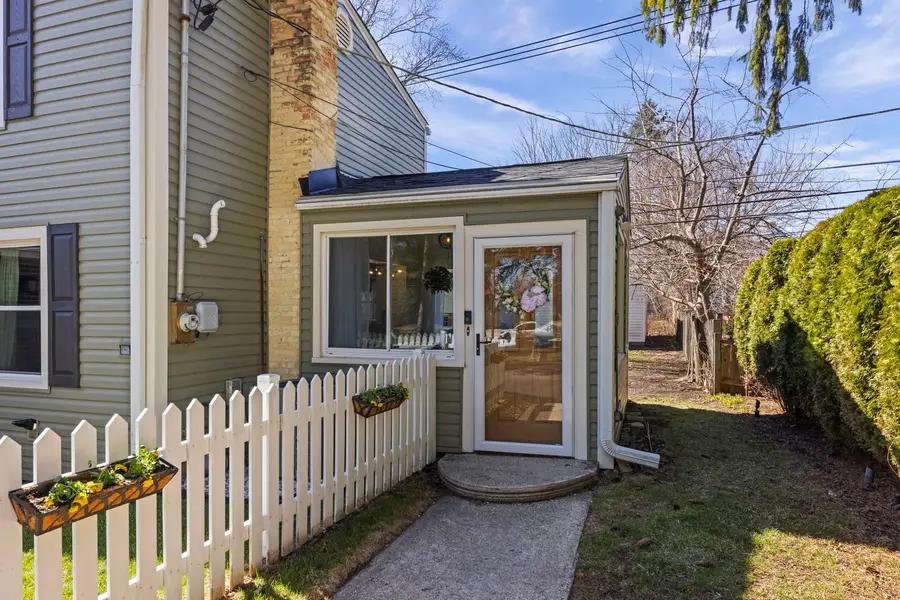 934 S Highland Avenue, Arlington Heights, IL 60005 - #2