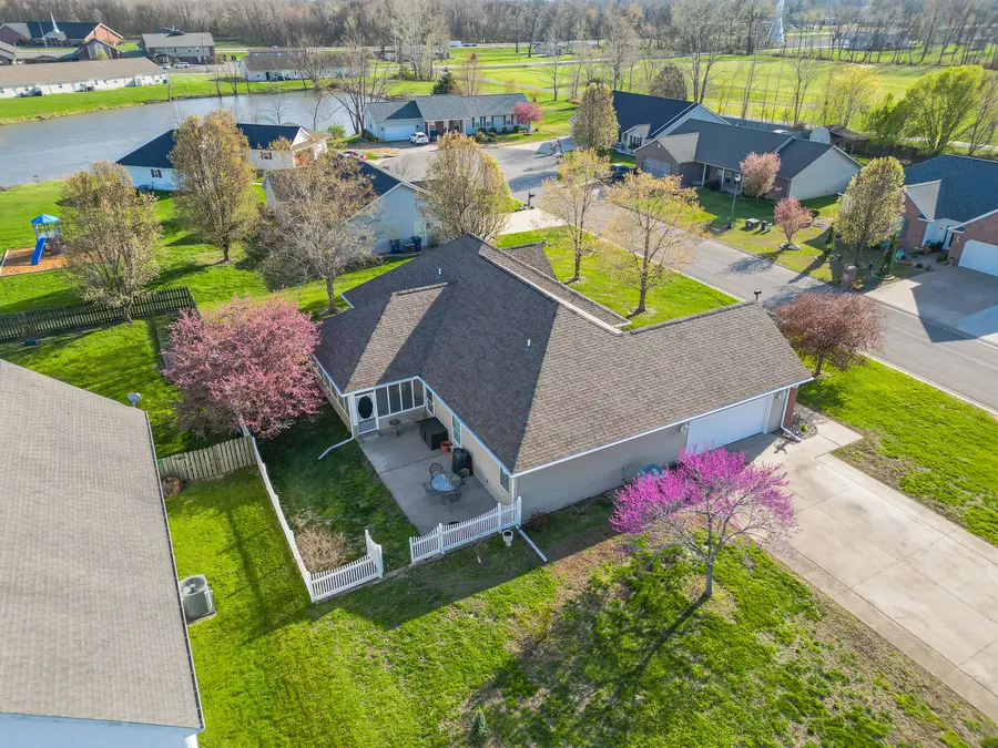 1305 Arbicola Street, Marion, IL 62959 - #3