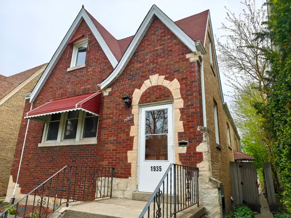 1935 Wenonah Avenue, Berwyn, IL 60402