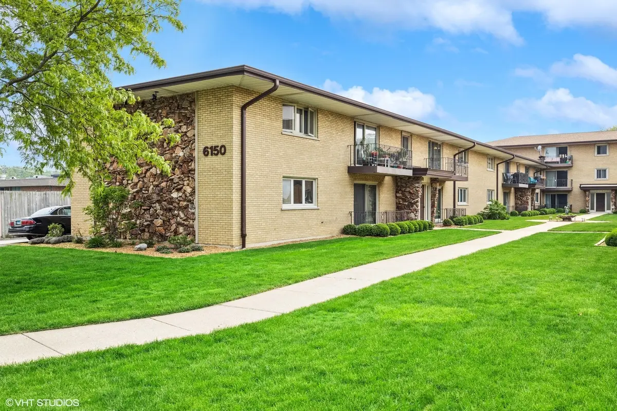 6150 S Kensington Avenue #102, Countryside, IL 60525 - #1