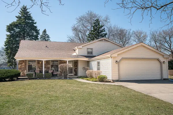 1123 Juniper Parkway, Libertyville, IL 60048