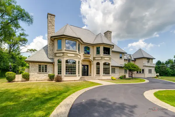 1130 Gavin Court, Lake Forest, IL 60045