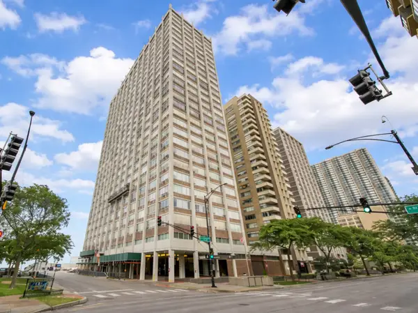 6171 N Sheridan Road #2104, Chicago, IL 60660