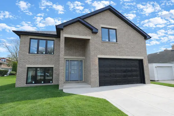 9615 S California Avenue, Evergreen Park, IL 60805