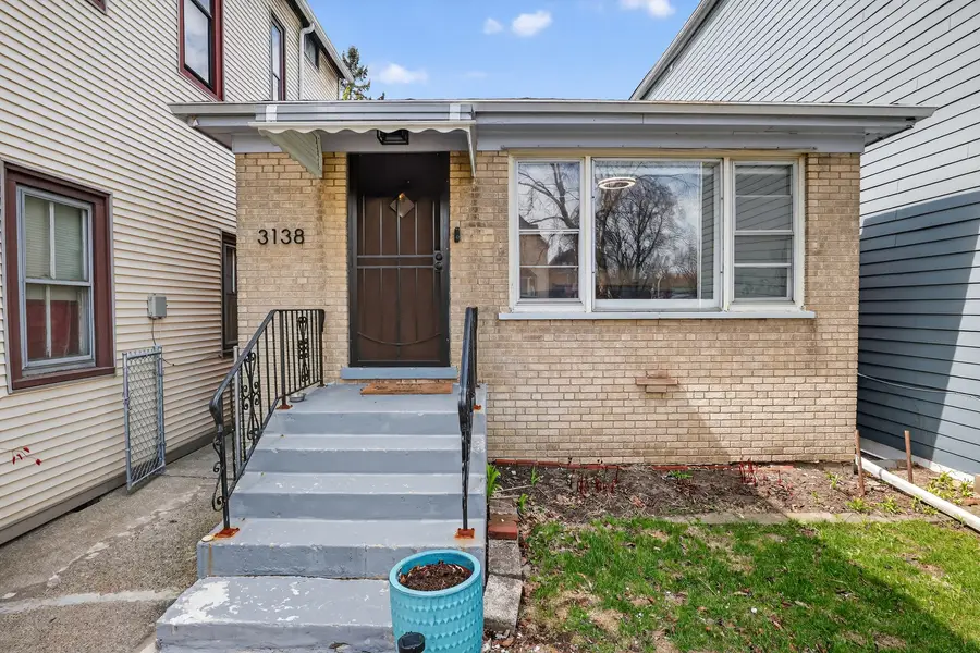 3138 N Richmond Street, Chicago, IL 60618 - #3