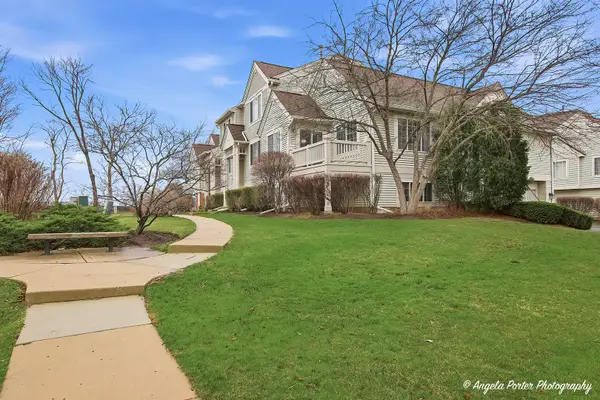 324 New Haven Drive #324, Cary, IL 60013