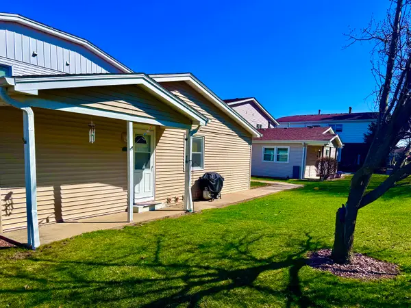 19545 116th Avenue #A, Mokena, IL 60448