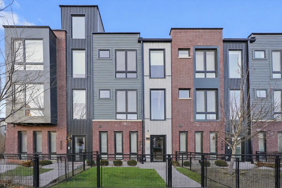 4210 W Belmont Avenue #3, Chicago, IL 60641 - #1