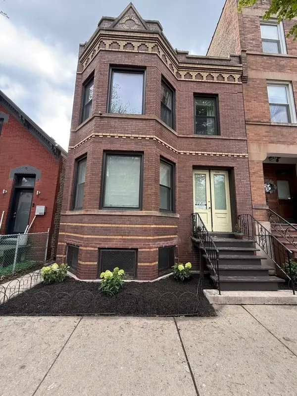 856 N Wolcott Avenue, Chicago, IL 60622