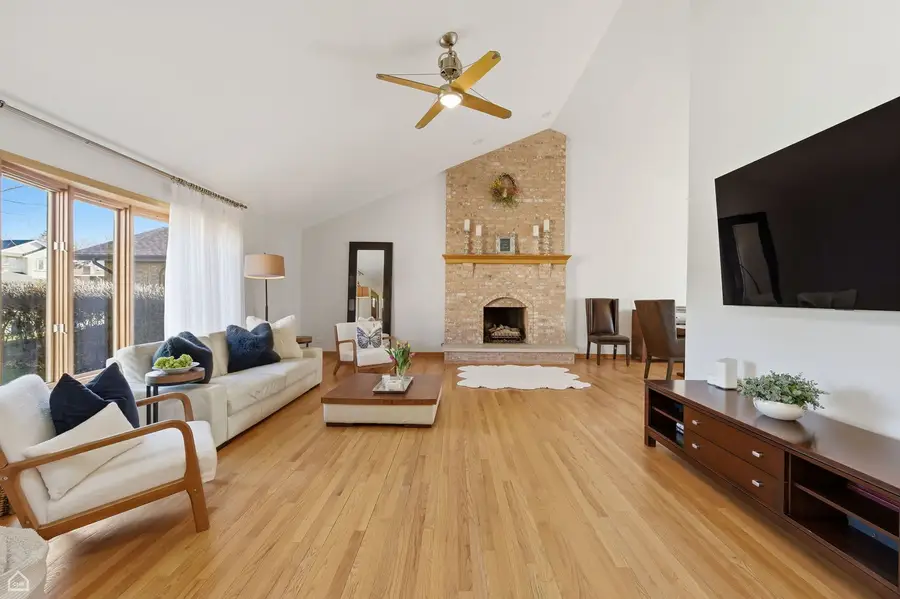 9101 Windsor Drive, Palos Hills, IL 60465 - #2