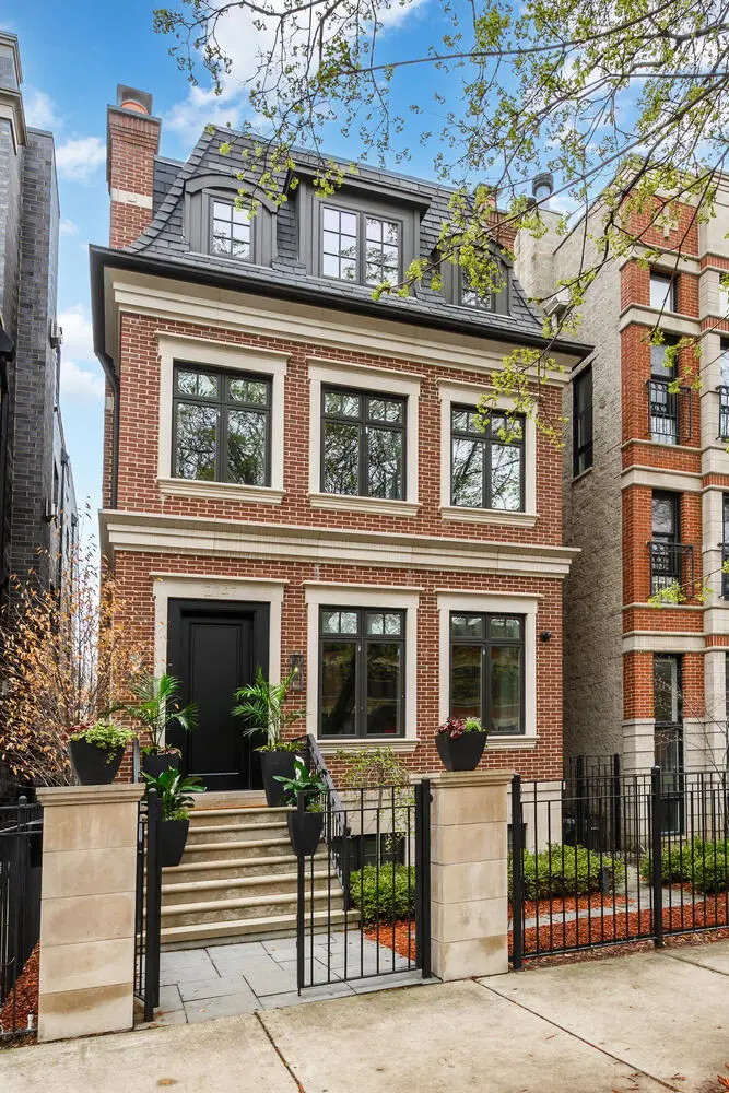 2047 N Bissell Street, Chicago, IL 60614 - #1