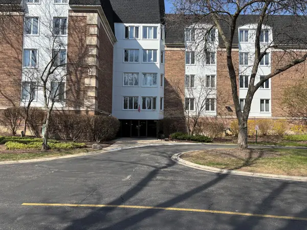 150 Lake Boulevard #120, Buffalo Grove, IL 60089