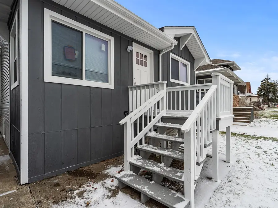 319 156th Place, Calumet City, IL 60409 - #3