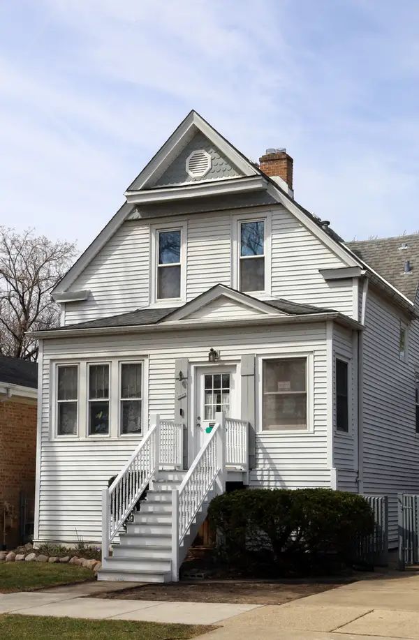 4644 N Kennicott Avenue, Chicago, IL 60630