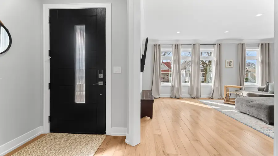 5004 W Argyle Street, Chicago, IL 60630 - #3