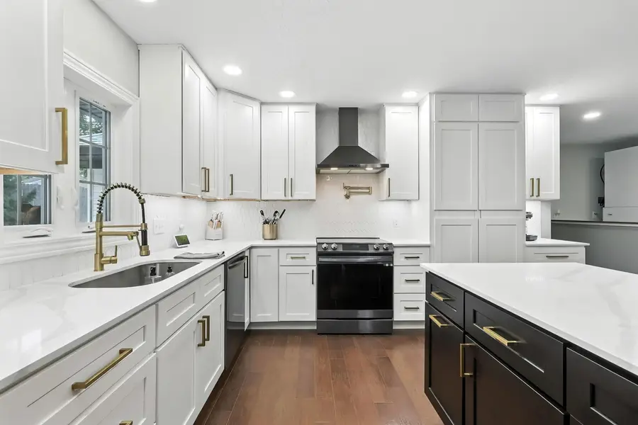 26 Briarwood Lane, Bettendorf, IA 52722 - #2