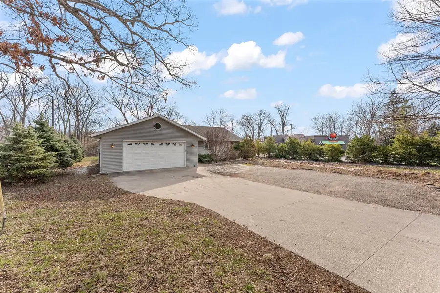 110 S Lombard Street, Mahomet, IL 61853 - #2