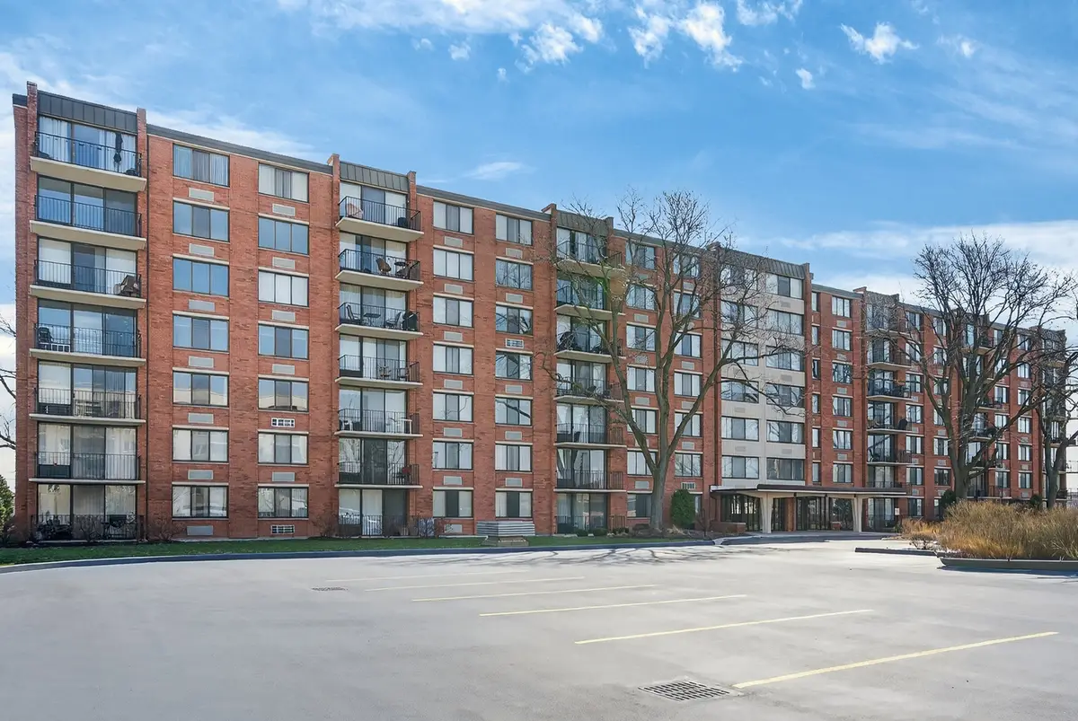 2000 Saint Regis Drive #2B, Lombard, IL 60148 - #1