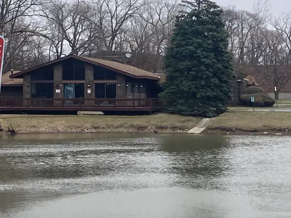 830 Elder Road #B413, Homewood, IL 60430