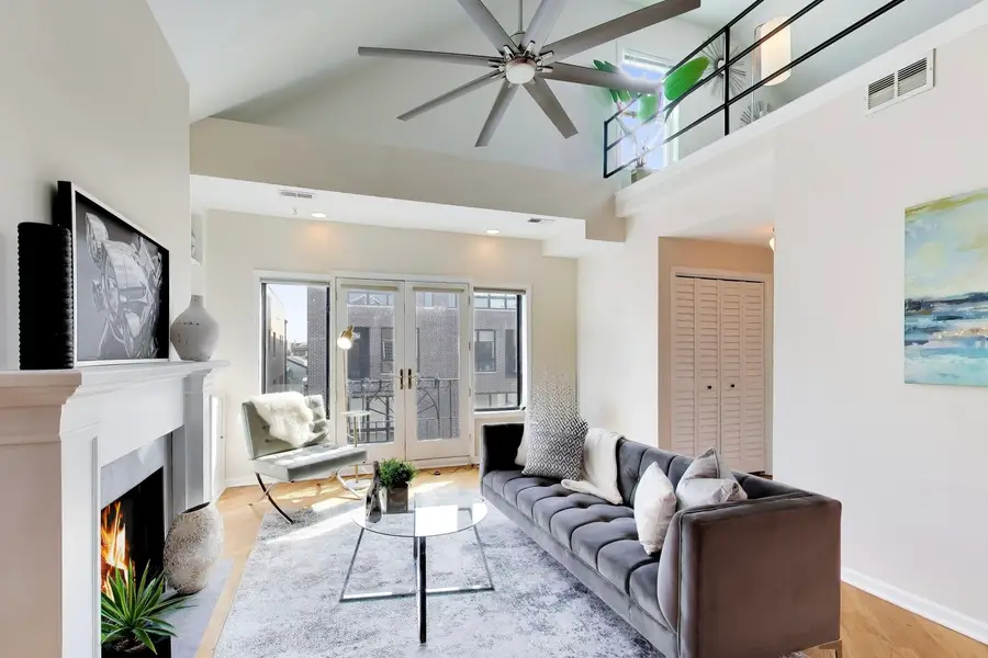 1532 W Fry Street W #3, Chicago, IL 60642 - #2