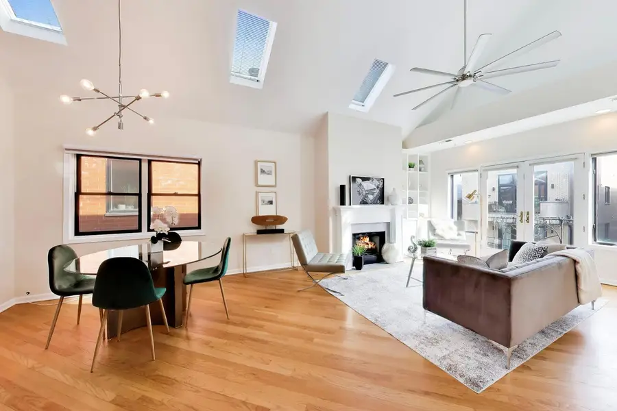 1532 W Fry Street W #3, Chicago, IL 60642 - #3