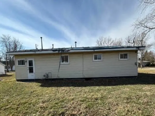 308 S 3rd Street, Brownstown, IL 62418 - #3