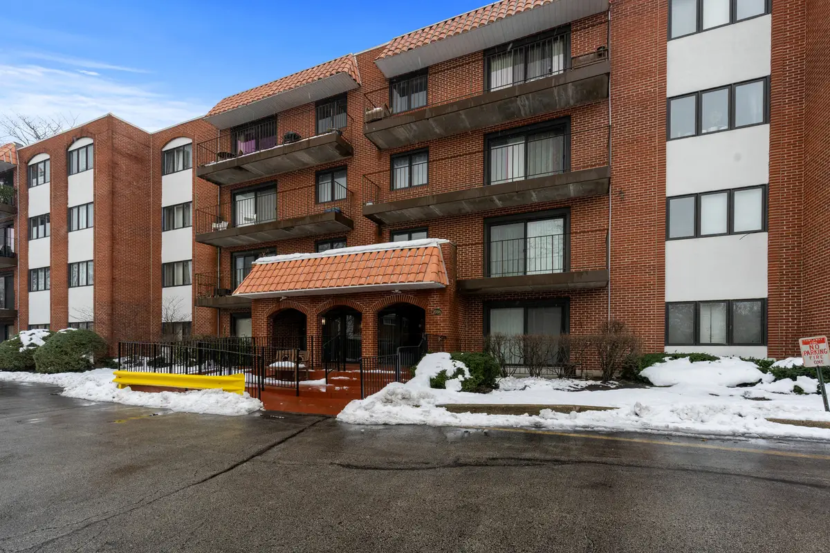 2086 Saint Johns Avenue #306, Highland Park, IL 60035 - #1