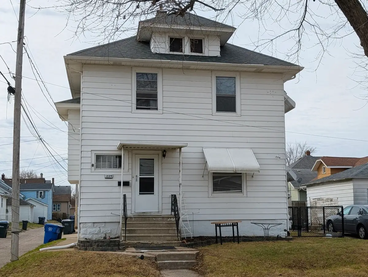 239 W Hayes Street, Davenport, IA 52803 - #1