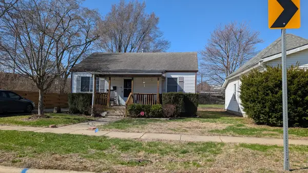 911 N Elm Street, Champaign, IL 61820