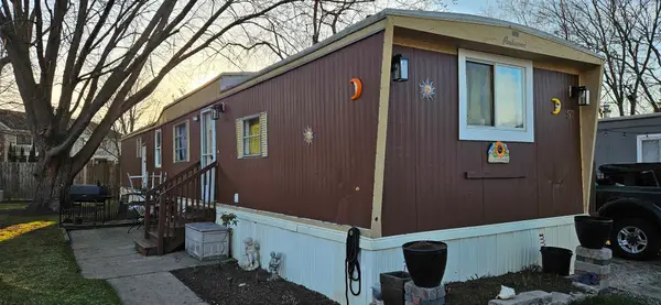 57 Curricle Road, Wheeling, IL 60090