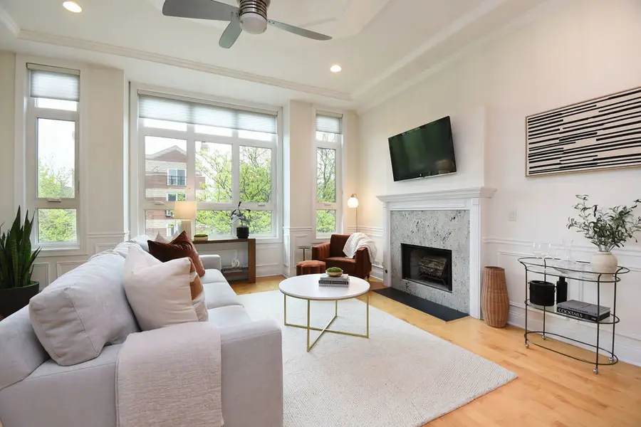 1447 N Bosworth Avenue #3, Chicago, IL 60642 - #2