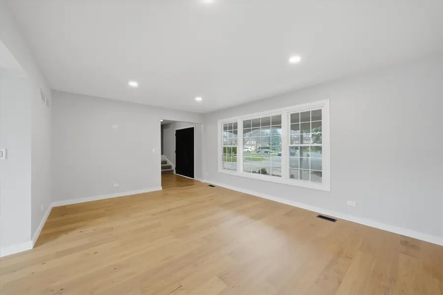 6S656 Avon Court, Naperville, IL 60540 - #3