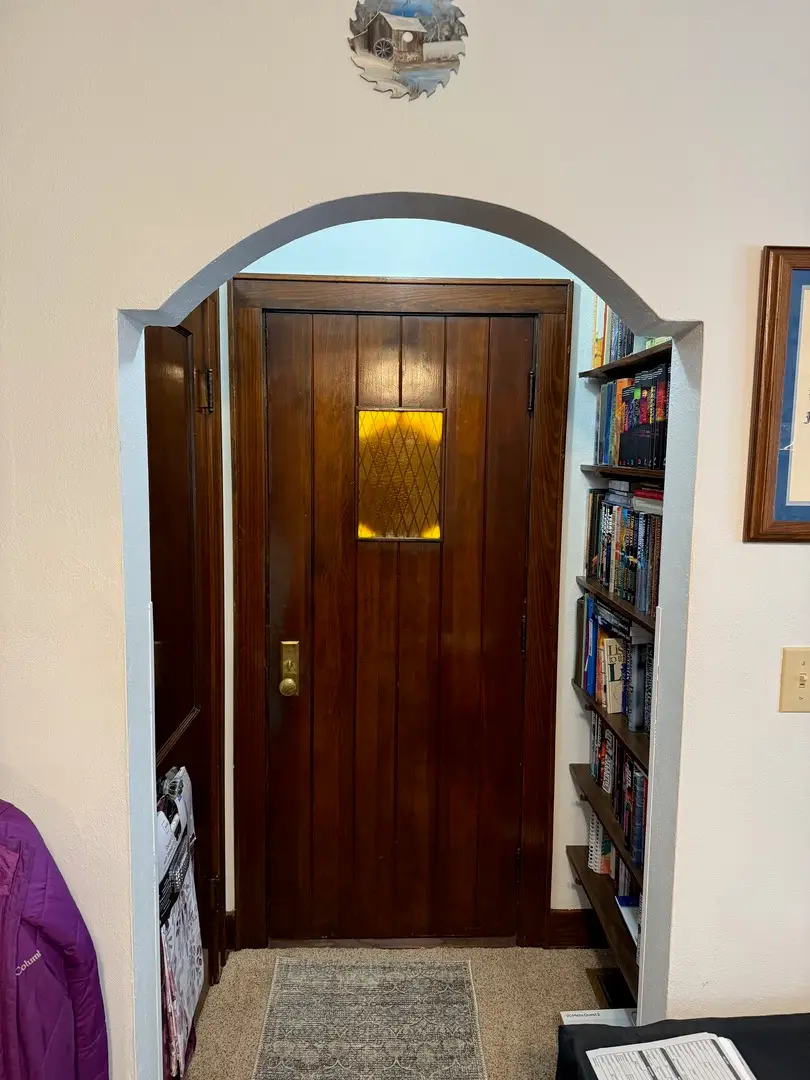 412 E Bradshaw Street, Dixon, IL 61021 - #3