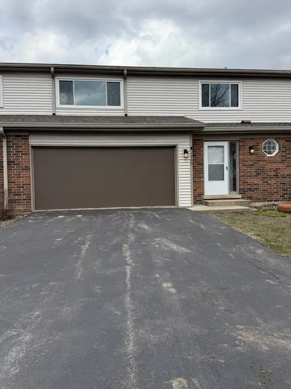 1260 Briarwood Lane #58, Libertyville, IL 60048