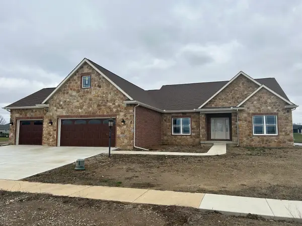 3020 Beringer Circle, Urbana, IL 61802