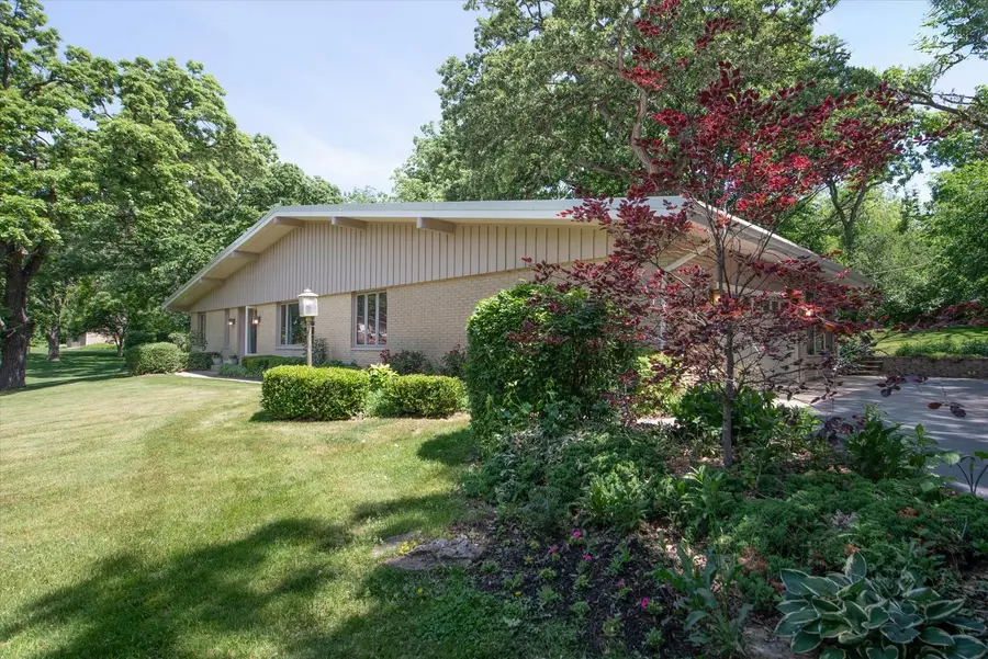 1196 Nottingham Lane, Elgin, IL 60120 - #3