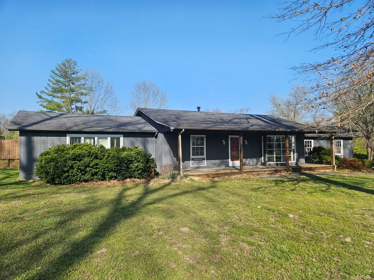 9769 Stuyvesant Street, Benton, IL 62812 - #1