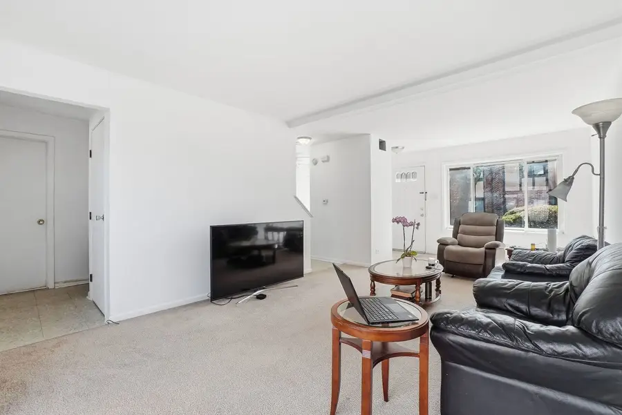 18W274 Kirkland Lane, Villa Park, IL 60181 - #3