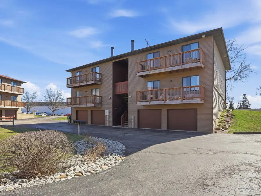 714 Division Street #G1-G2, South Elgin, IL 60177 - #2