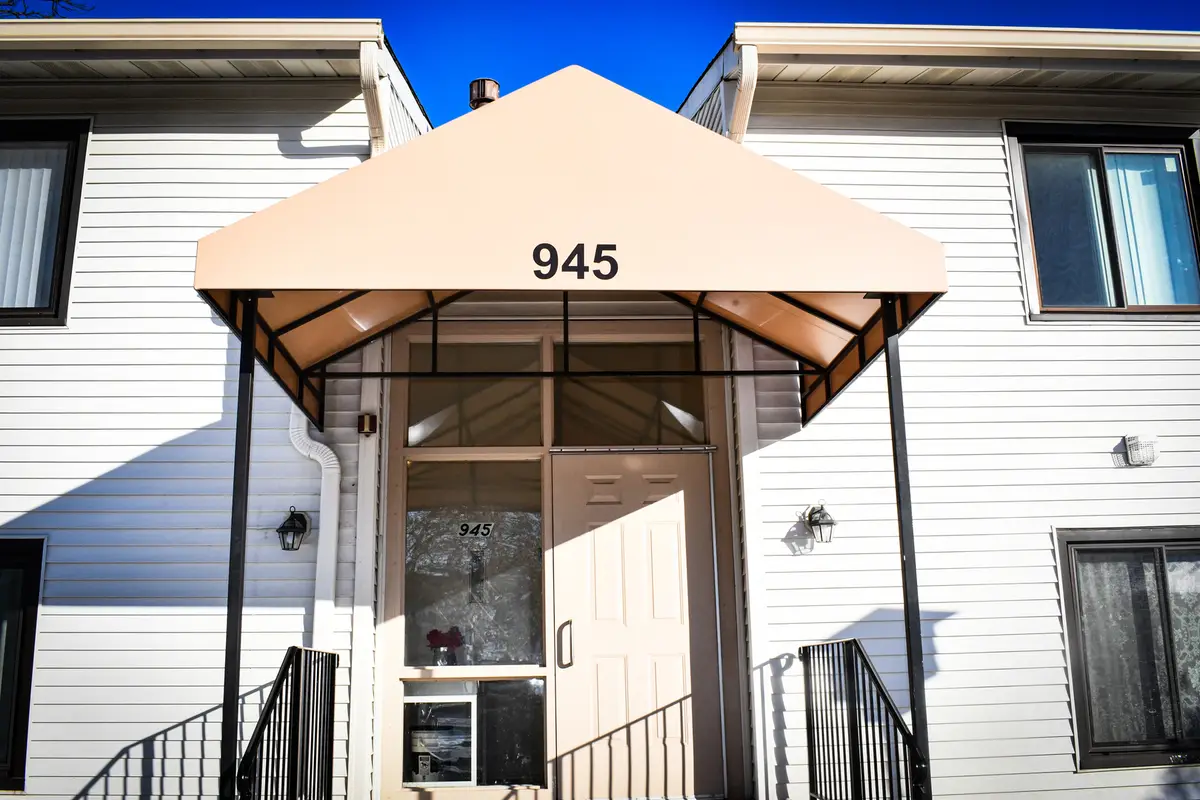 945 Commonwealth Court #4, Vernon Hills, IL 60061 - #1