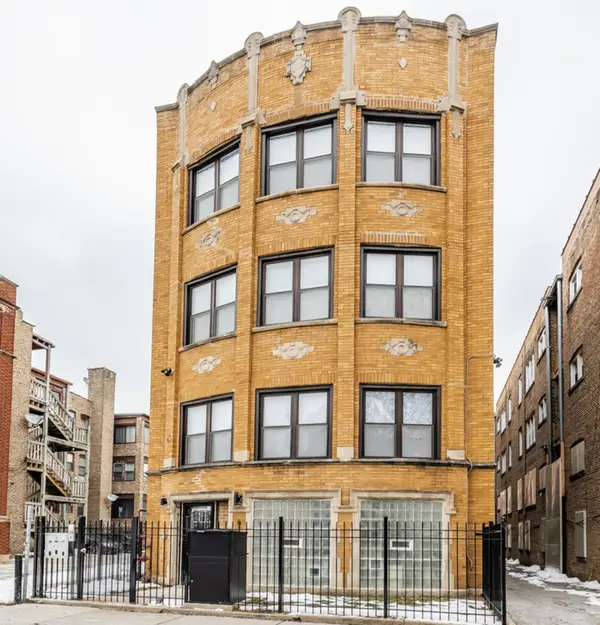 6711 S Paxton Avenue, Chicago, IL 60649